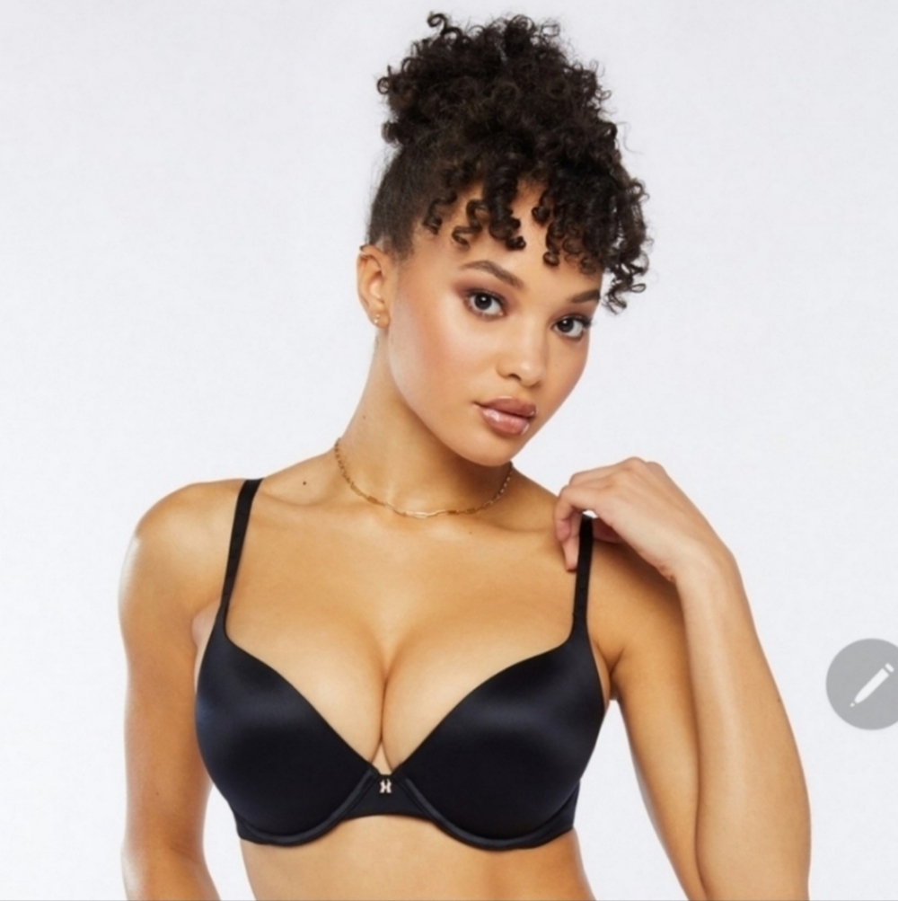 Nwot Savage x fenty 46dd bra